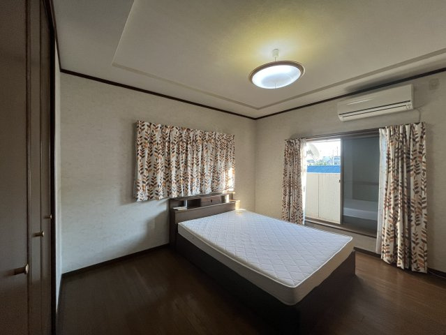 泉佐野市鶴原戸建の洋室