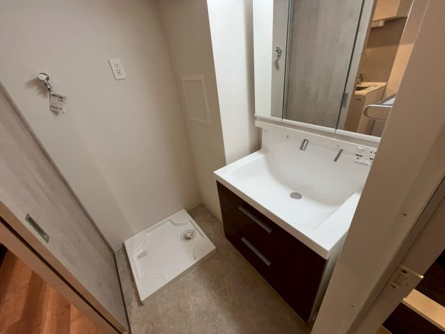 アロー東海神37番館の洗面所