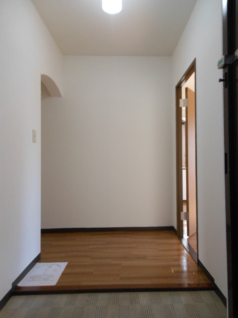 メゾンジョワイエの玄関|前回募集時の写真です