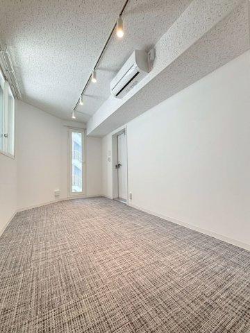 「防音マンション」プライムブリス森下スタジオの寝室|明るい洋室です