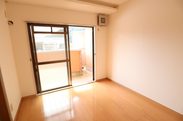 ザ・ノウブルマンション貴人館の洋室