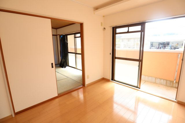 ザ・ノウブルマンション貴人館の洋室