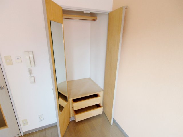 レジデンス上安の収納