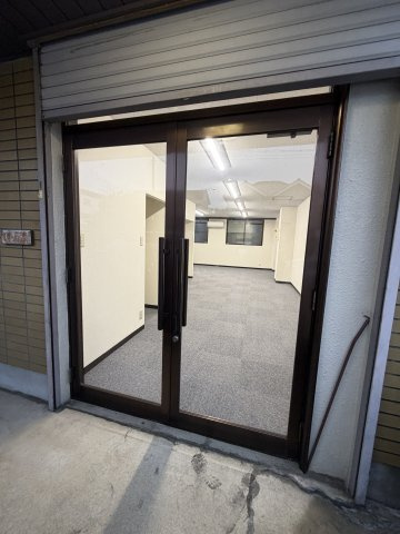 大岡ビルの外観