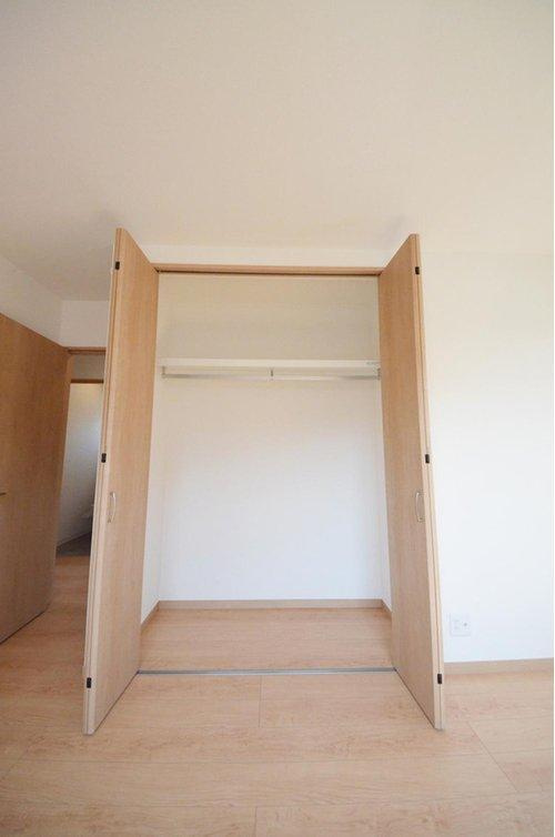 亀山2丁目の収納|全居室収納スペース有、お部屋が広く綺麗に使えます