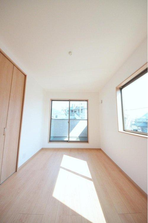 亀山2丁目のその他|全居室収納スペース有、お部屋が広く綺麗に使えます