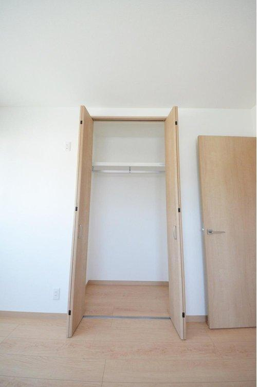 亀山2丁目のその他|全居室収納スペース有、お部屋が広く綺麗に使えます