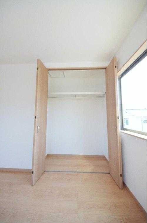 亀山2丁目の収納|全居室収納スペース有、お部屋が広く綺麗に使えます