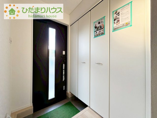 【玄関】 | 土浦市霞ケ岡町第3　新築戸建　1号棟 | 家族の靴をたっぷり収納！大型シューズクローゼット付き(^^♪