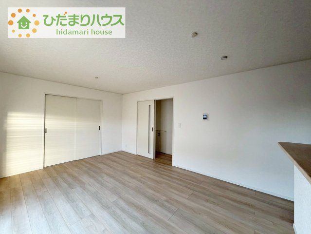 【洋室】 | 土浦市霞ケ岡町第3　新築戸建　1号棟 | 早くお仕事終わらせて、家に帰りたくなるようなリビングです(^^♪