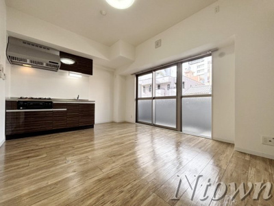 【居間・リビング】 | ハピネス | こちらの居間で趣味の時間をお楽しみください