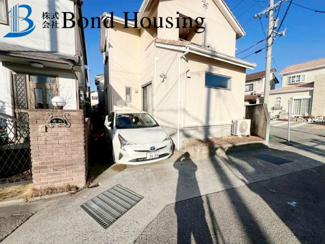 家計にやさしいオール電化住宅　玉津町今津　築17年の駐車場