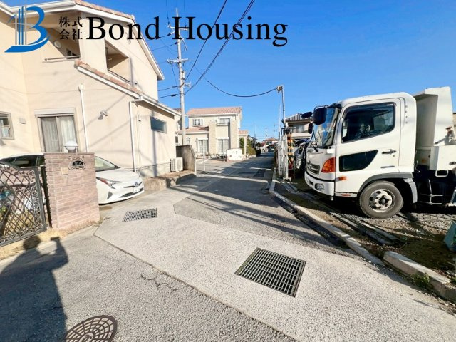 家計にやさしいオール電化住宅　玉津町今津　築17年の前面道路含む現地写真