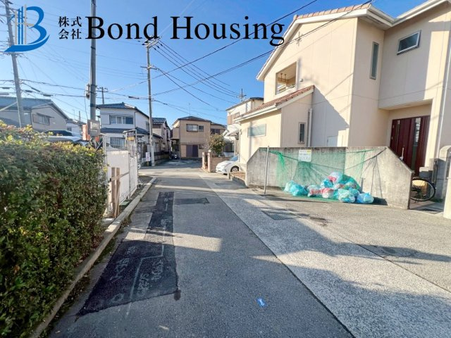 家計にやさしいオール電化住宅　玉津町今津　築17年の前面道路含む現地写真