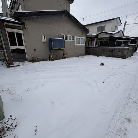 登別市中央町3丁目4-5戸建の駐車場