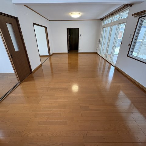 登別市中央町3丁目4-5戸建の居間・リビング