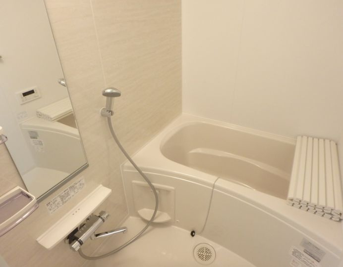 ラ　ソレイユの浴室