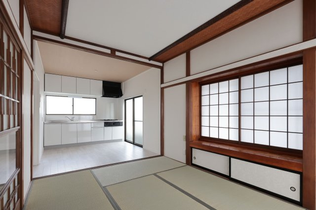 高崎市浜川町　中古住宅【内装リフォーム済・弊社売主】の和室|ゆったりとくつろげる和室です