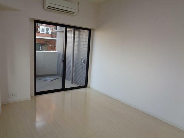 カテリーナ浅草の居間・リビング