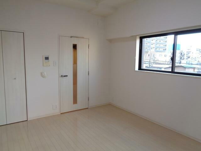 カテリーナ浅草の居間・リビング