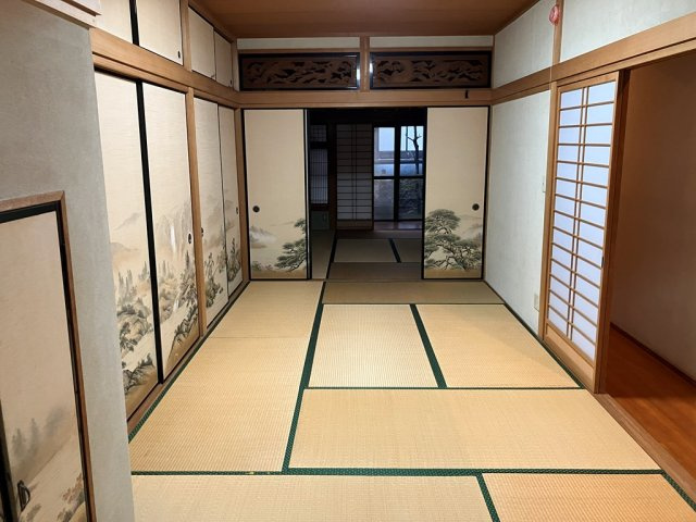 相生町３階建中古住宅の和室