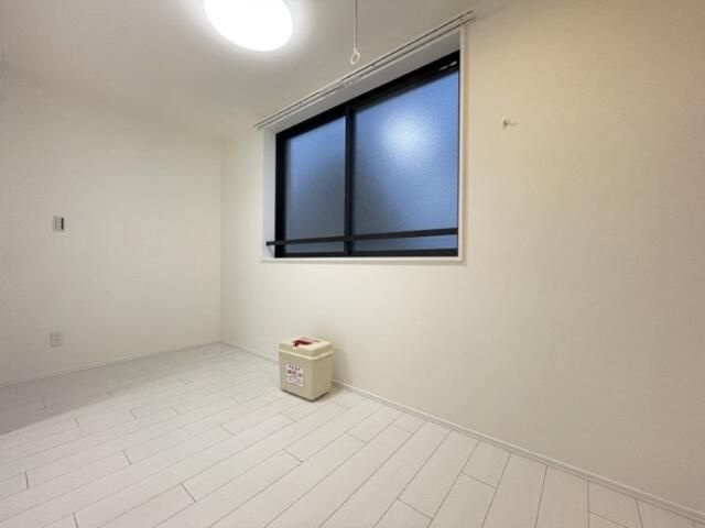 ＢＩＢＬＩＯ　ＳＵＧＡＭＯの居間・リビング