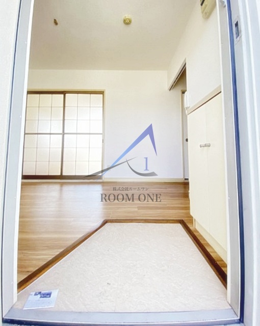 メゾンド・ヴァンテーヌの玄関|玄関です。