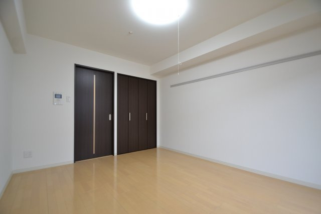 エル・セレーノ石屋川の洋室