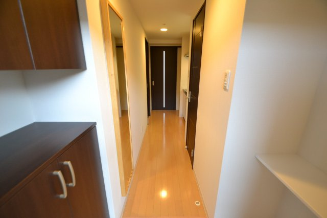 エル・セレーノ石屋川の玄関