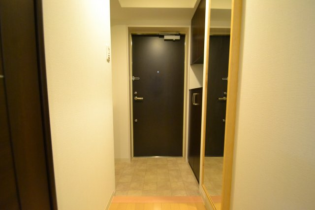 エル・セレーノ石屋川の玄関