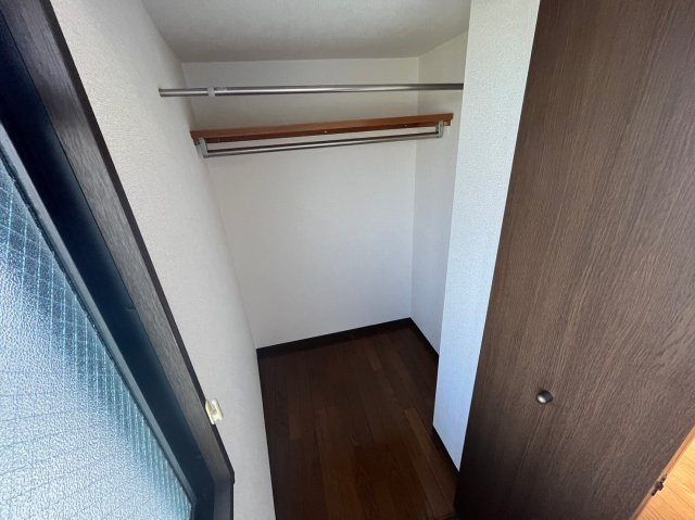 楠町タムラビルの収納