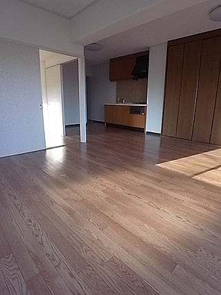 甲南野崎ハイムの居間・リビング