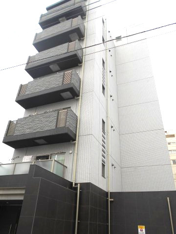 【外観】 | GENOVIA中野野方green veil | 鉄筋コンクリート造のがっちりとした建物。