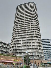 リーデンスタワーの外観