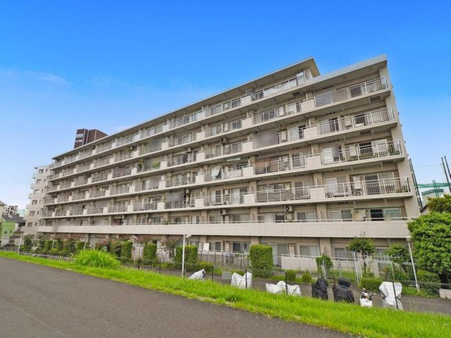 ダイアパレスアクティブシティ鶴見の外観|ダイアパレスアクティブシティ鶴見 3LDK　専有面積	68.68㎡　京急本線「鶴見市場」駅 徒歩19分　リノベーション済み　眺望良好　