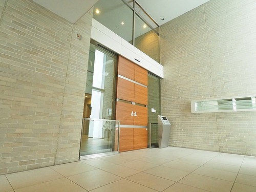 パークホームズ品川　ザ　レジデンスのエントランス|二層吹き抜けのエントランス