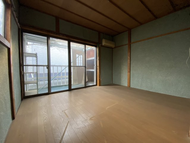 豊中市箕輪一丁目戸建の洋室|２階南側の洋室！明るいです！