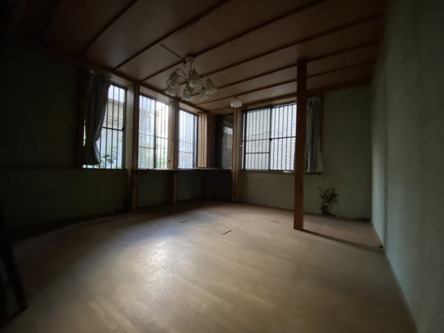 豊中市箕輪一丁目戸建の居間・リビング|１階南東側！