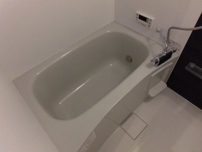 フロレゾンA棟の浴室|日々の疲れを癒すお風呂付です