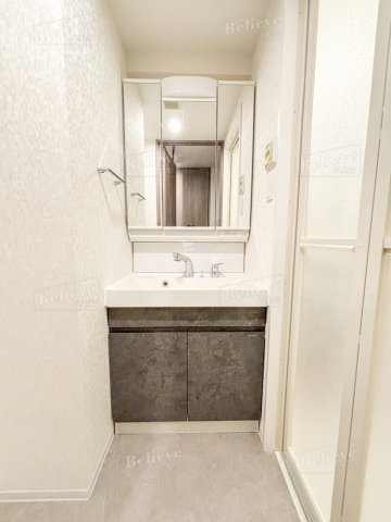 S-RESIDENCE六ツ門abreastIIの洗面所|綺麗で明るい洗面所です☆