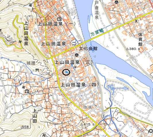 千曲市二棟一括アパートの地図