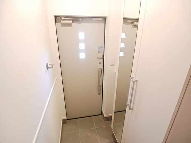 レジデンスかぎろひⅡの玄関