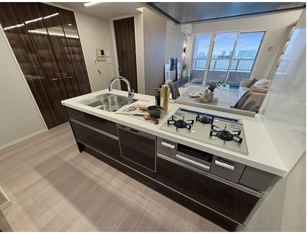 【キッチン】 | ★仲介手数料無料★ 芝浦アイランドケープタワー（南東向きリビングからレインボーブリッジを望める眺望）