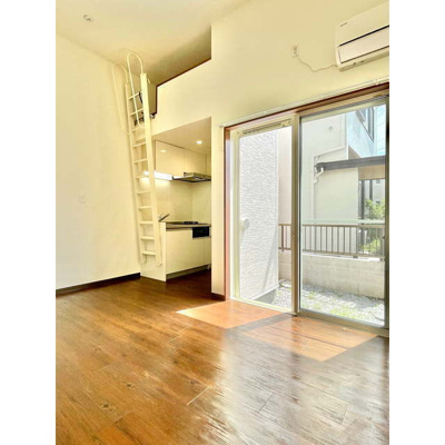 【居間・リビング】 | ☆洋室8.2帖