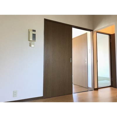 【居間・リビング】 | エステートロイヤル７号棟 | 写真は他部屋