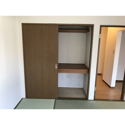 【収納】 | エステートロイヤル７号棟 | 写真は他部屋