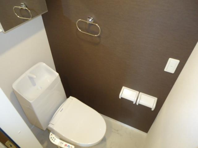 オリーブのトイレ|シャワー付トイレ