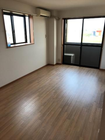 楓の居間・リビング|広々リビング