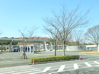 よこはま動物園ズーラシアまで2100ｍ