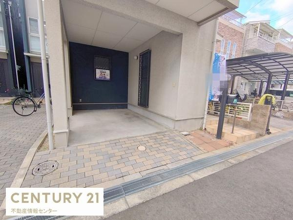 【駐車場】 | 田中１丁目　中古戸建 | 前面道路は約８メートルで駐車もしやすいです！